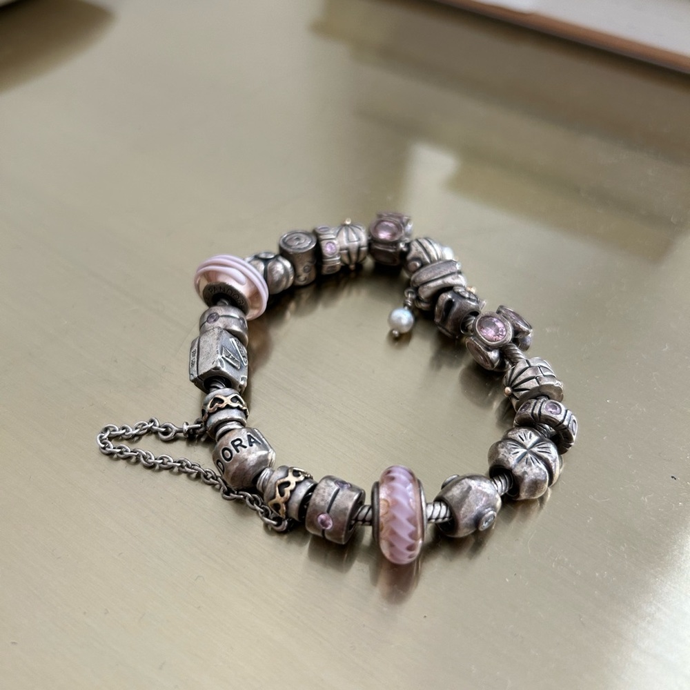 Pandora bracelet full with charms